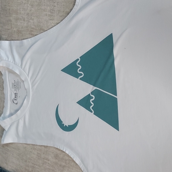 ZYIA active  tank - Picture 1 of 4